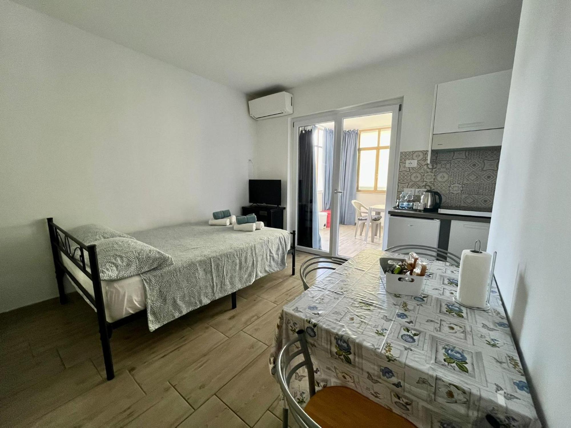Il Gattino Di Porto - Apt 3 - Monolocale Veranda Piscina Imperia Kültér fotó