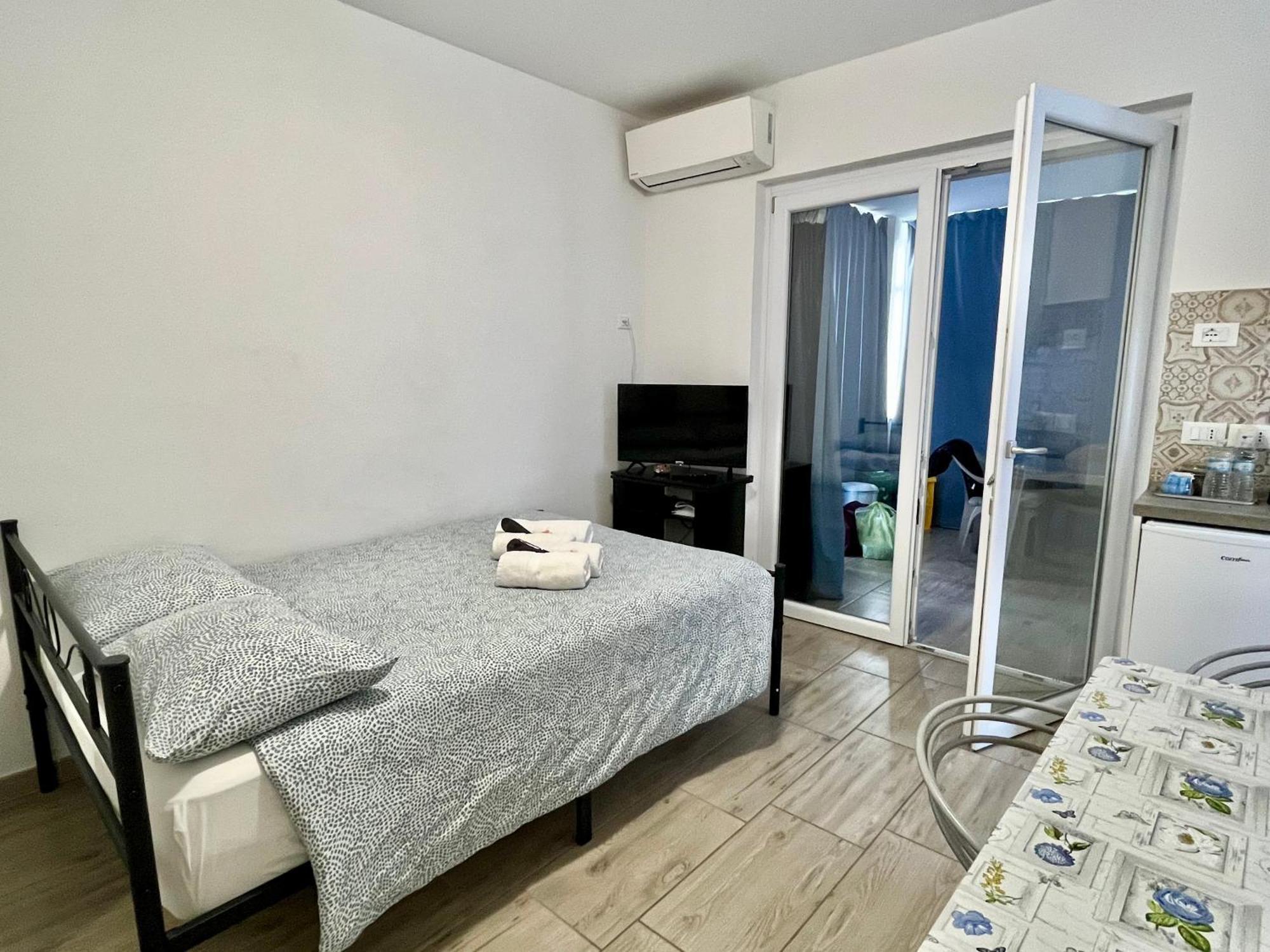 Il Gattino Di Porto - Apt 3 - Monolocale Veranda Piscina Imperia Kültér fotó